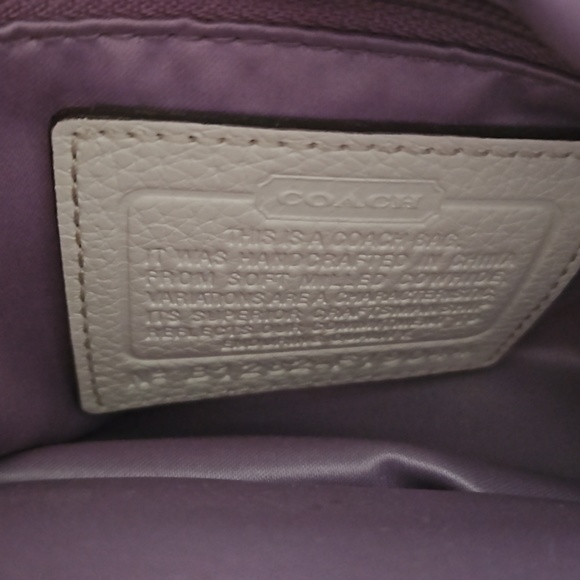 Coach Cream Leather Purse - Picture 6 of 6